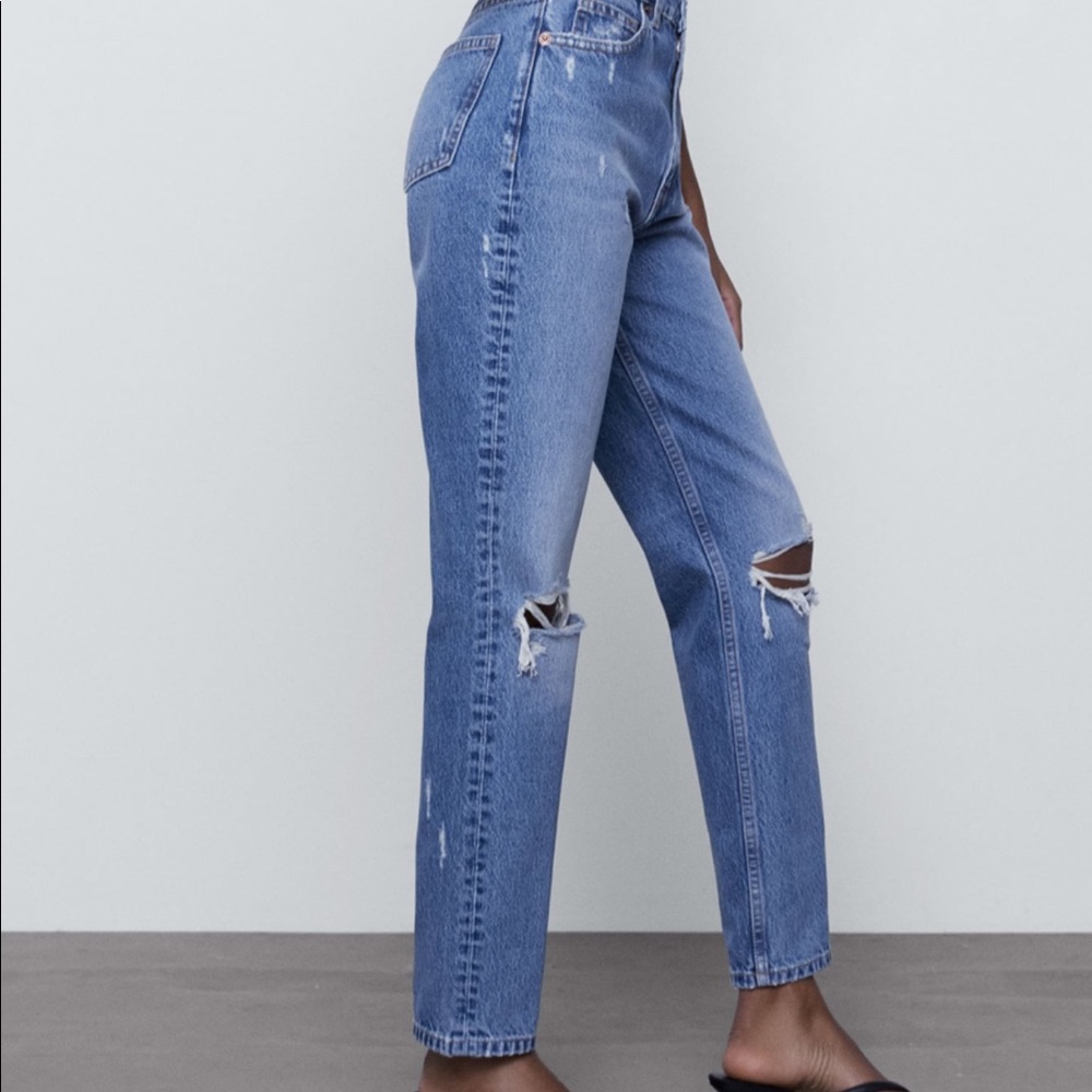 Zara ripped mom fit jeans